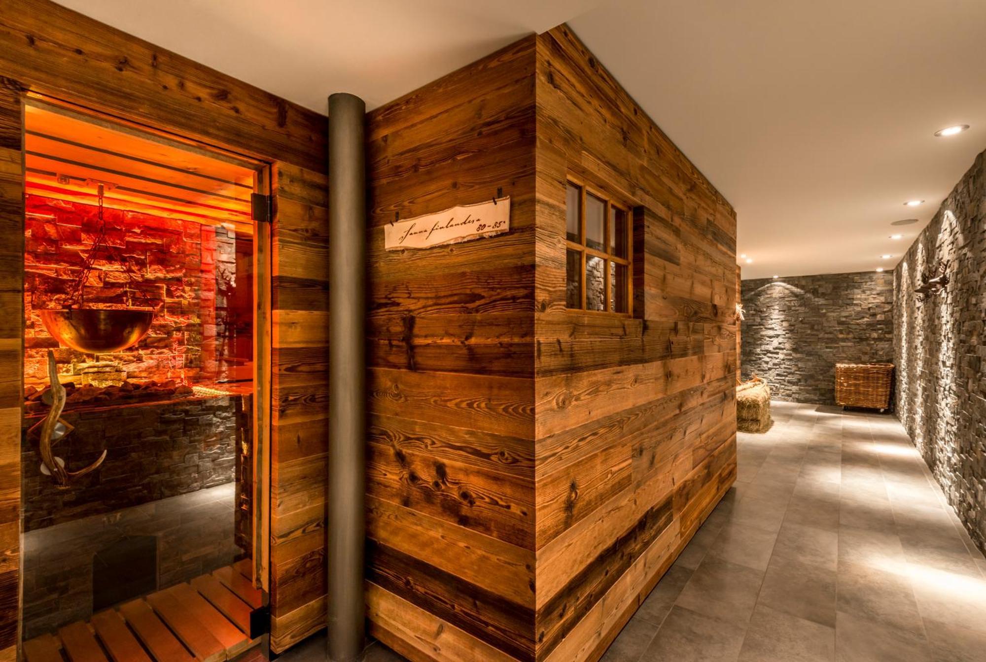 La Val Hotel & Spa Breil/Brigels Bagian luar foto