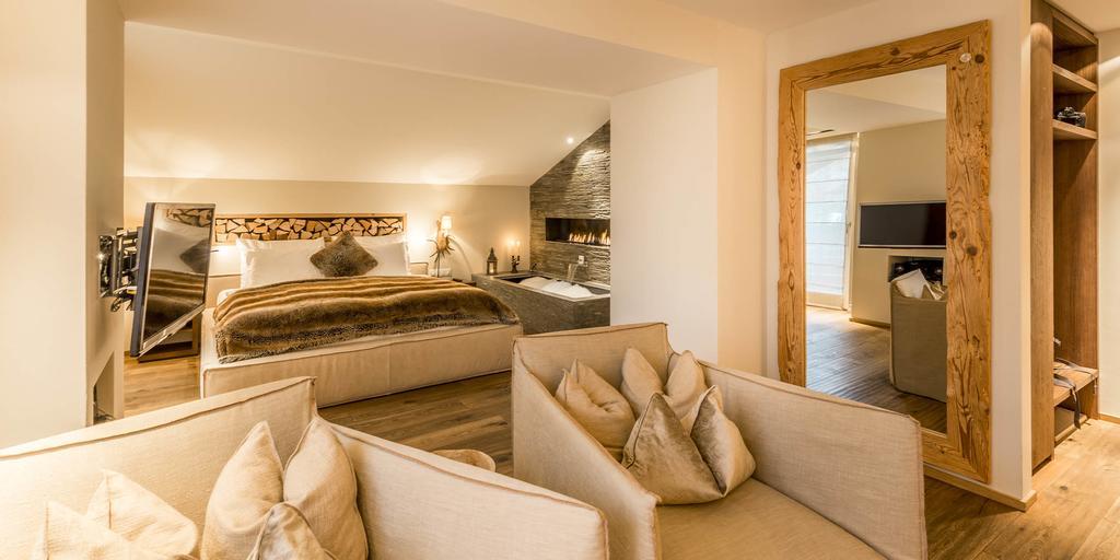 La Val Hotel & Spa Breil/Brigels Bagian luar foto